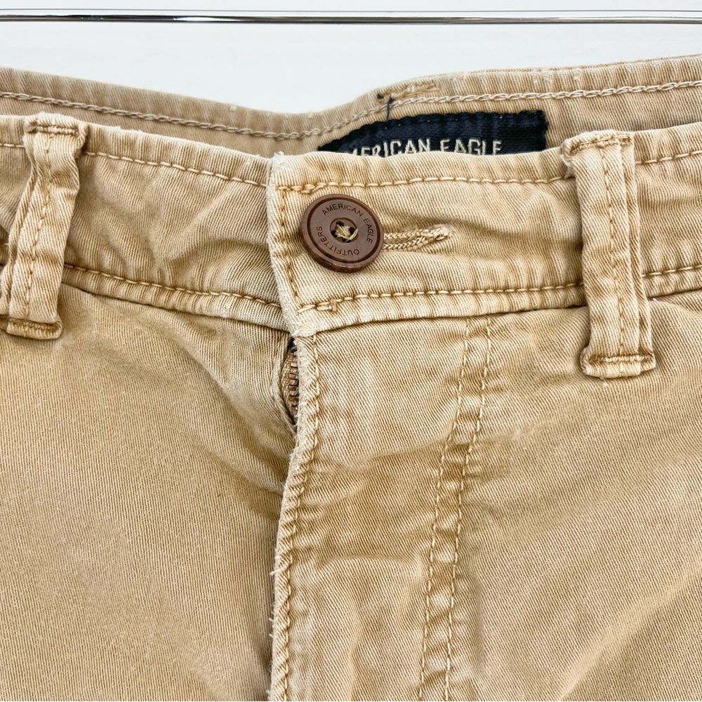 American Eagle Outfitters Men's Khaki Shorts Cargo Style Sz 32 Extreme Flex - Picture 5 of 9